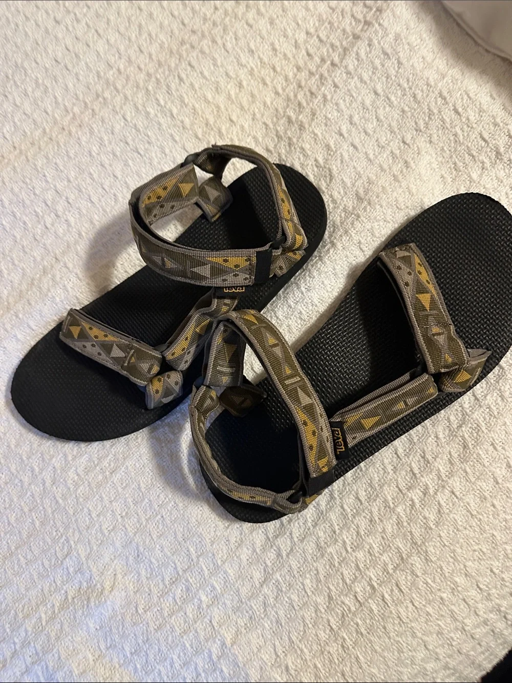 Men’s size 10 TEVA Sandals with Patterned Straps -olive, grey and gold